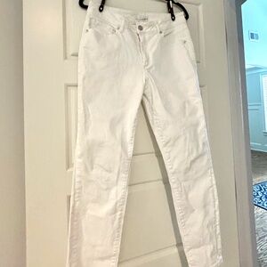 LOFT Women's Curvy Skinny Jean in White Size 8/29